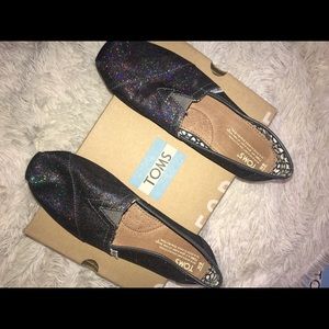 Only worn once size 8 sparkly TOMS shoes